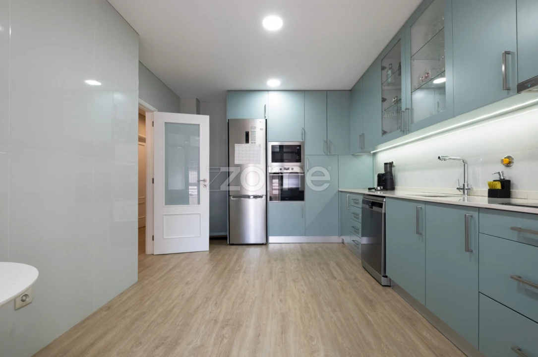 Apartamento T3 para Venda em Fânzeres e São Pedro da Cova Foto 18