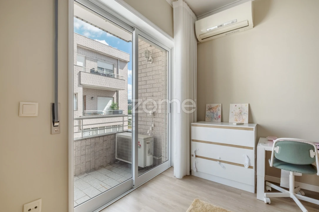 Apartamento T3 para Venda em Fânzeres e São Pedro da Cova Foto 38