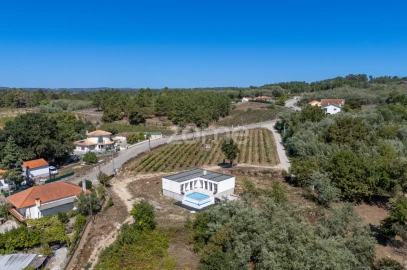 Moradia T3 para Venda em Pindo