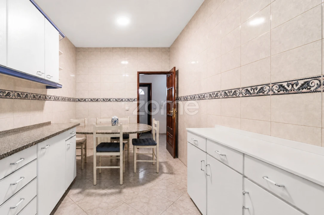 Moradia T3 para Venda em Jazente Foto 22