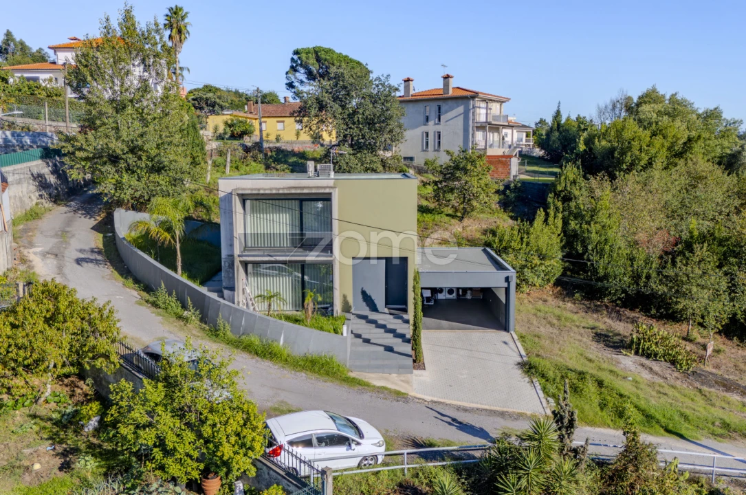 Moradia T3 para Venda em Lanhas Foto 2