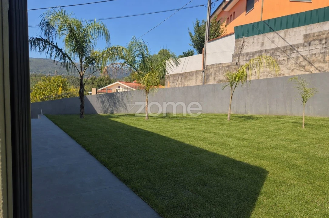 Moradia T3 para Venda em Lanhas Foto 4