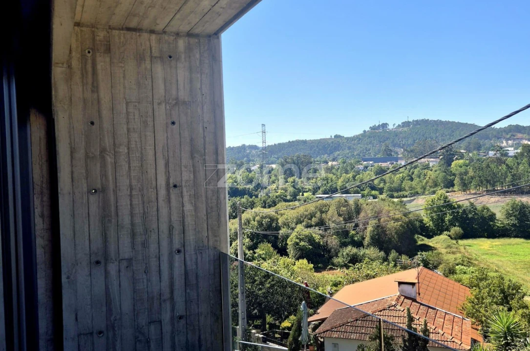 Moradia T3 para Venda em Lanhas Foto 32