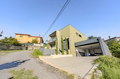 Moradia T3 para Venda em Lanhas