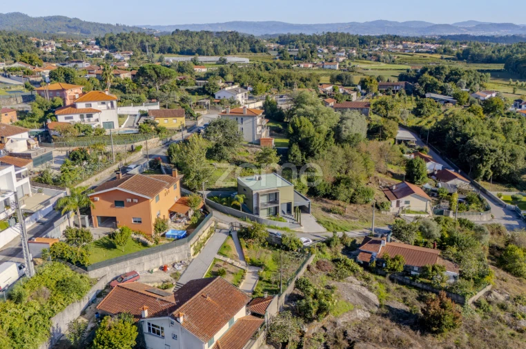 Moradia T3 para Venda em Lanhas Foto 4