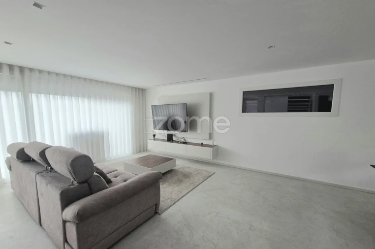 Moradia T3 para Venda em Lanhas Foto 43
