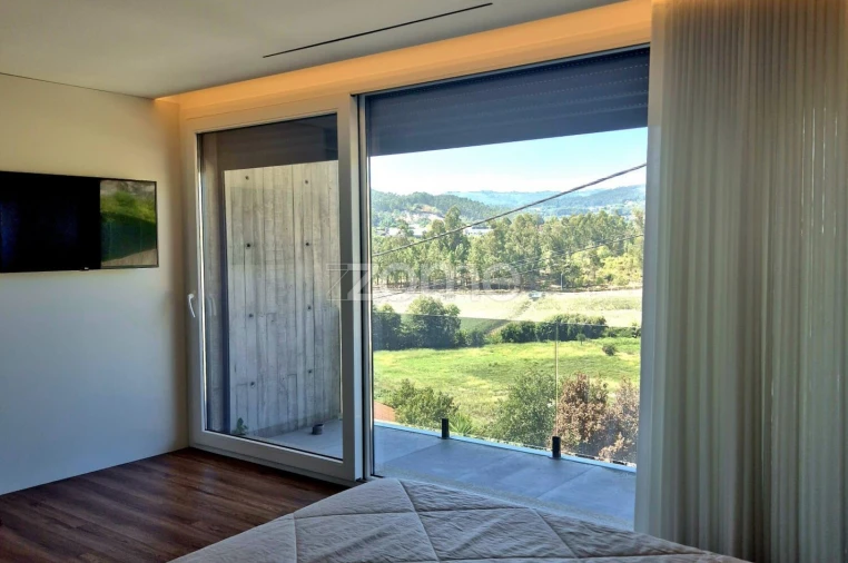 Moradia T3 para Venda em Lanhas Foto 25