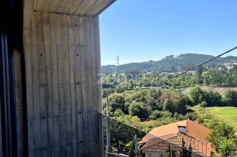 Moradia T3 para Venda em Lanhas Foto 32