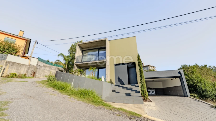 Moradia T3 para Venda em Lanhas