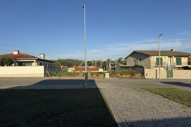 Terreno para Venda em Santa Maria da Feira, Travanca, Sanfins e Espargo Foto 3