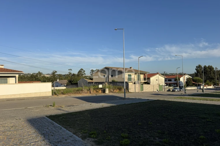 Terreno para Venda em Santa Maria da Feira, Travanca, Sanfins e Espargo Foto 2