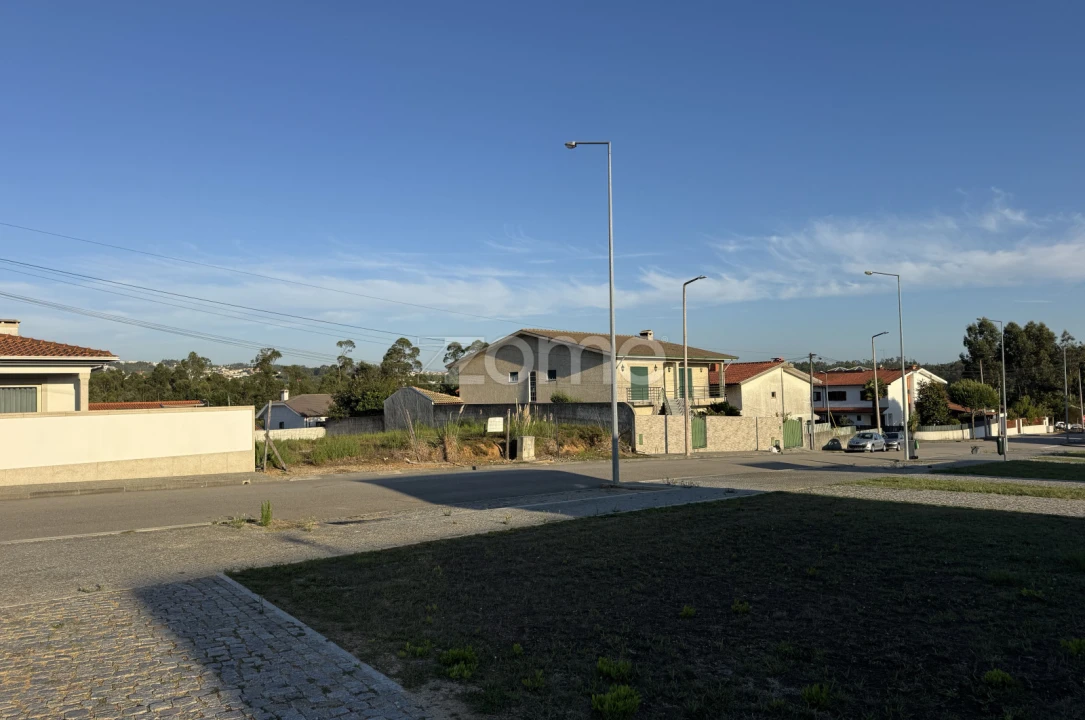 Terreno para Venda em Santa Maria da Feira, Travanca, Sanfins e Espargo Foto 2