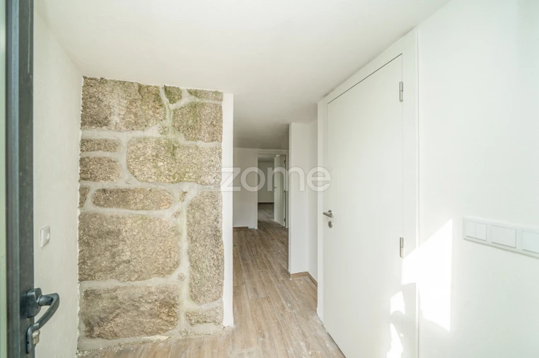 Moradia T4 para Venda em Cibões e Brufe Foto 8