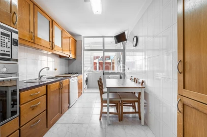 Apartamento T2 para Venda em Gondomar (São Cosme), Valbom e Jovim