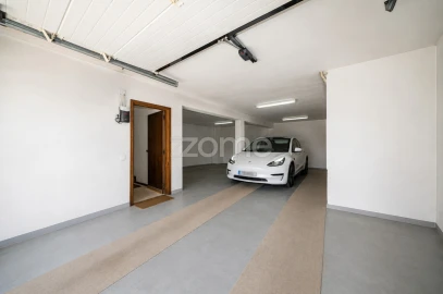 Moradia T4 para Venda em Ferreiros e Gondizalves