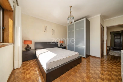 Moradia T4 para Venda em Ferreiros e Gondizalves