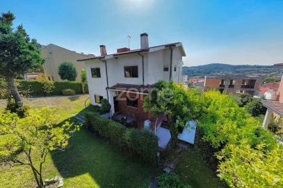 Moradia T4 para Venda em Ferreiros e Gondizalves