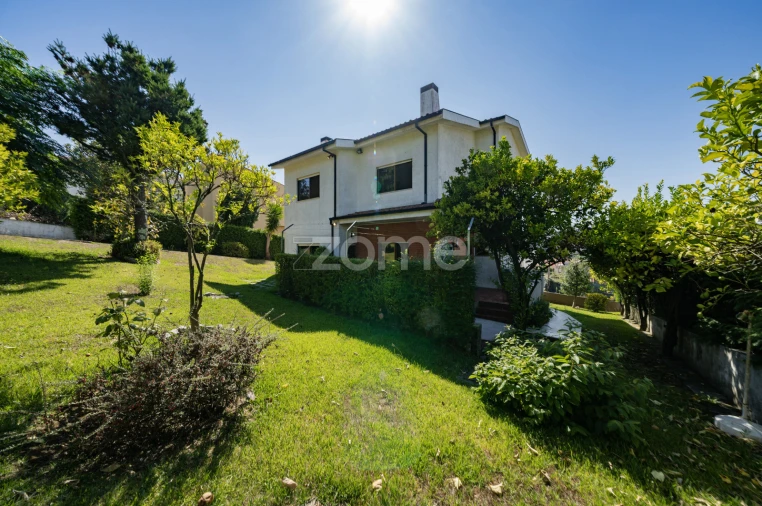 Moradia T4 para Venda em Ferreiros e Gondizalves Foto 4
