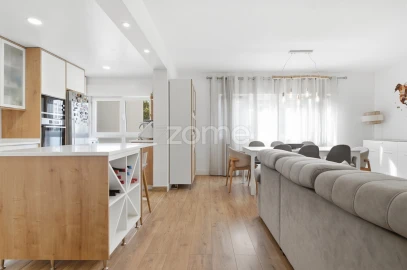 Apartamento T2 para Venda em Carnaxide e Queijas