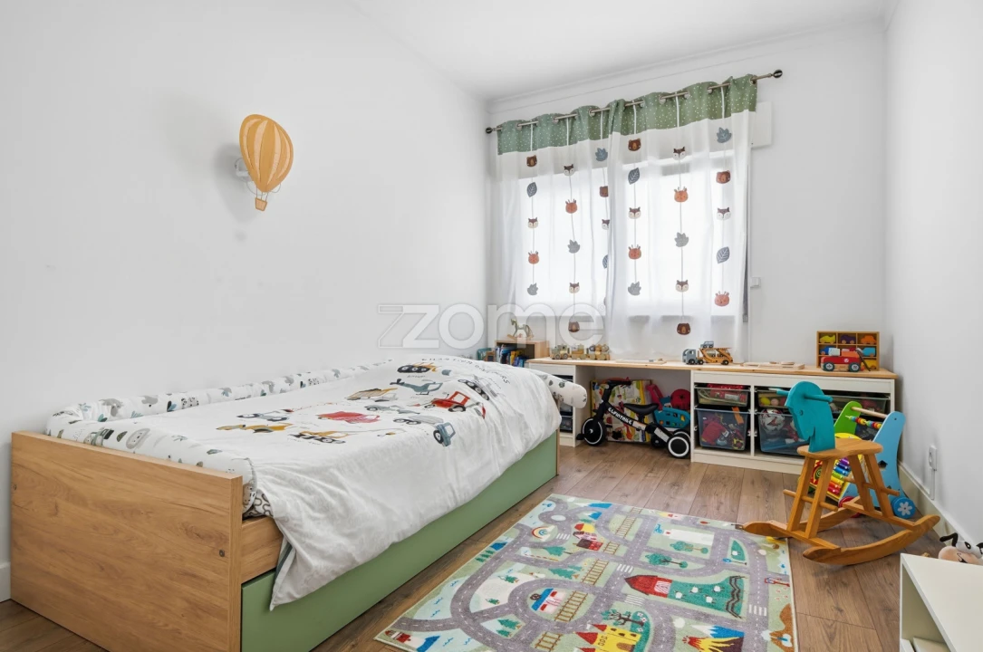 Apartamento T2 para Venda em Carnaxide e Queijas Foto 13