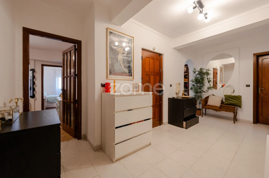 Apartamento T2 para Venda em Penha de França Foto 4