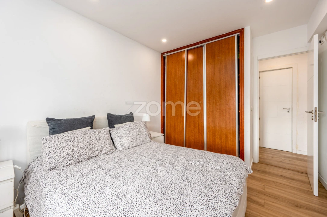 Apartamento T2 para Venda em Agualva e Mira-Sintra Foto 9
