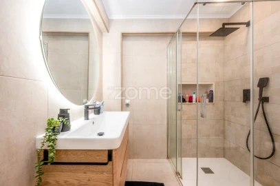 Apartamento T2 para Venda em Agualva e Mira-Sintra