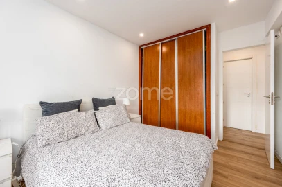 Apartamento T2 para Venda em Agualva e Mira-Sintra