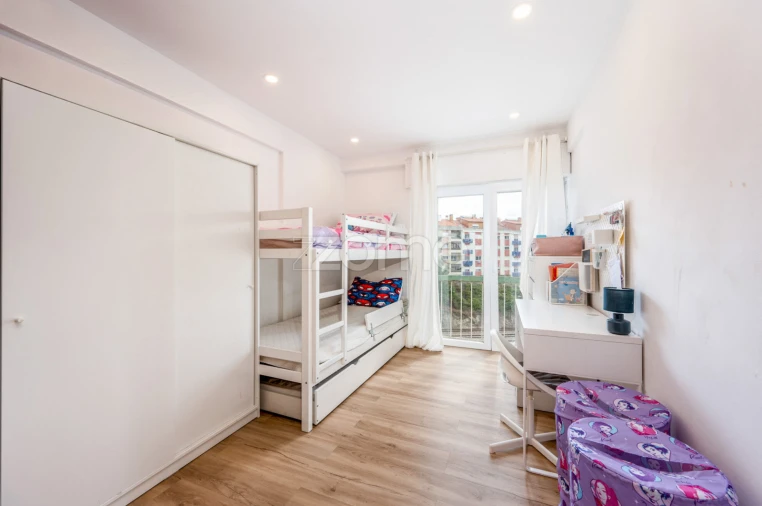 Apartamento T2 para Venda em Agualva e Mira-Sintra Foto 11