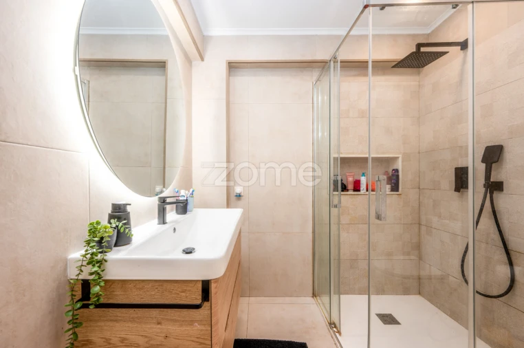 Apartamento T2 para Venda em Agualva e Mira-Sintra Foto 10