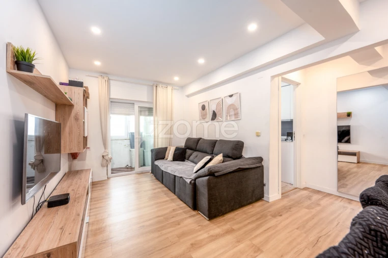 Apartamento T2 para Venda em Agualva e Mira-Sintra Foto 4