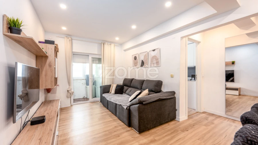 Apartamento T2 para Venda em Agualva e Mira-Sintra