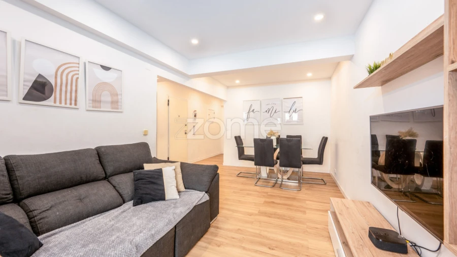 Apartamento T2 para Venda em Agualva e Mira-Sintra