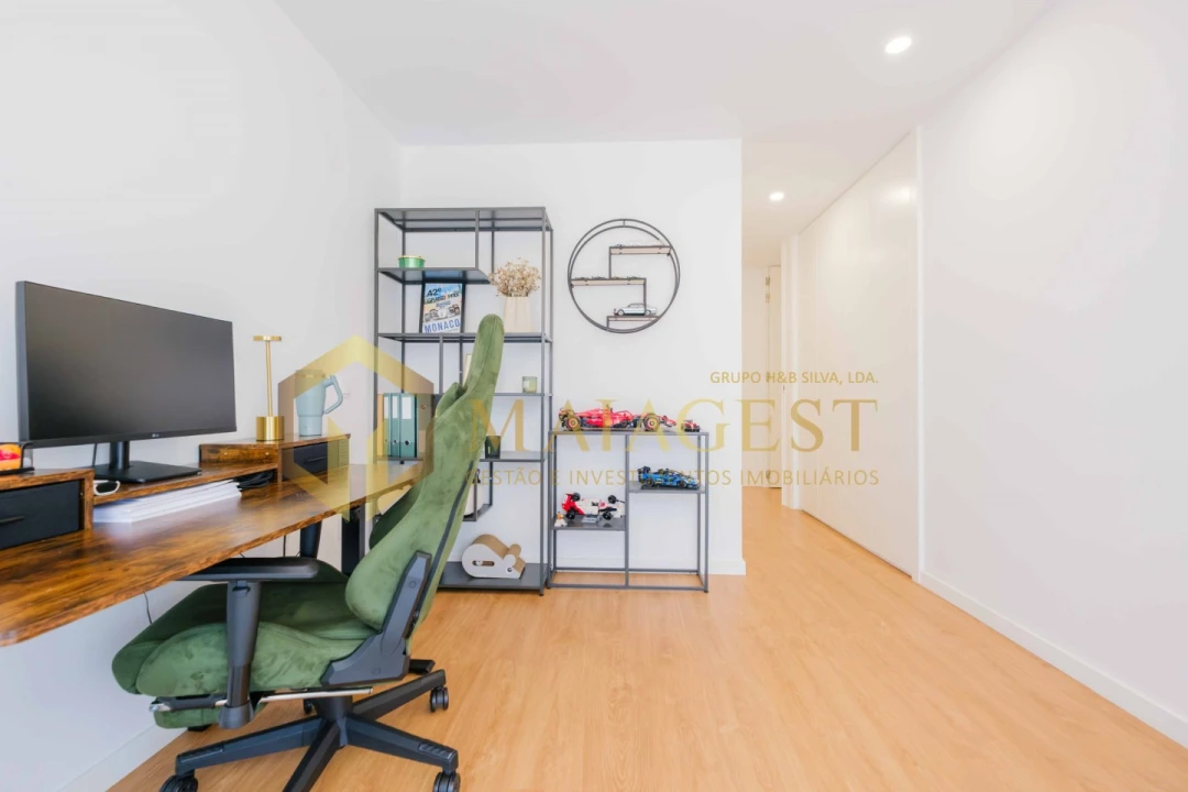 Apartamento T2 para Venda em Fânzeres e São Pedro da Cova Foto 7