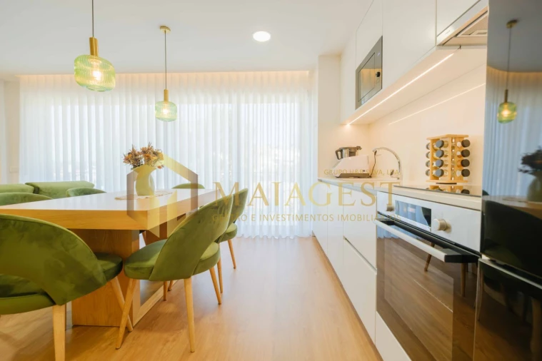 Apartamento T2 para Venda em Fânzeres e São Pedro da Cova Foto 17