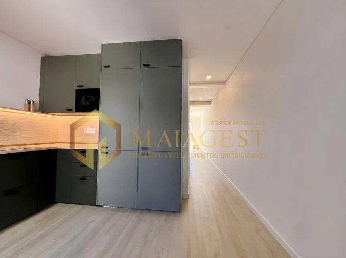 Apartamento T2 para Arrendamento em Campanhã Foto 7