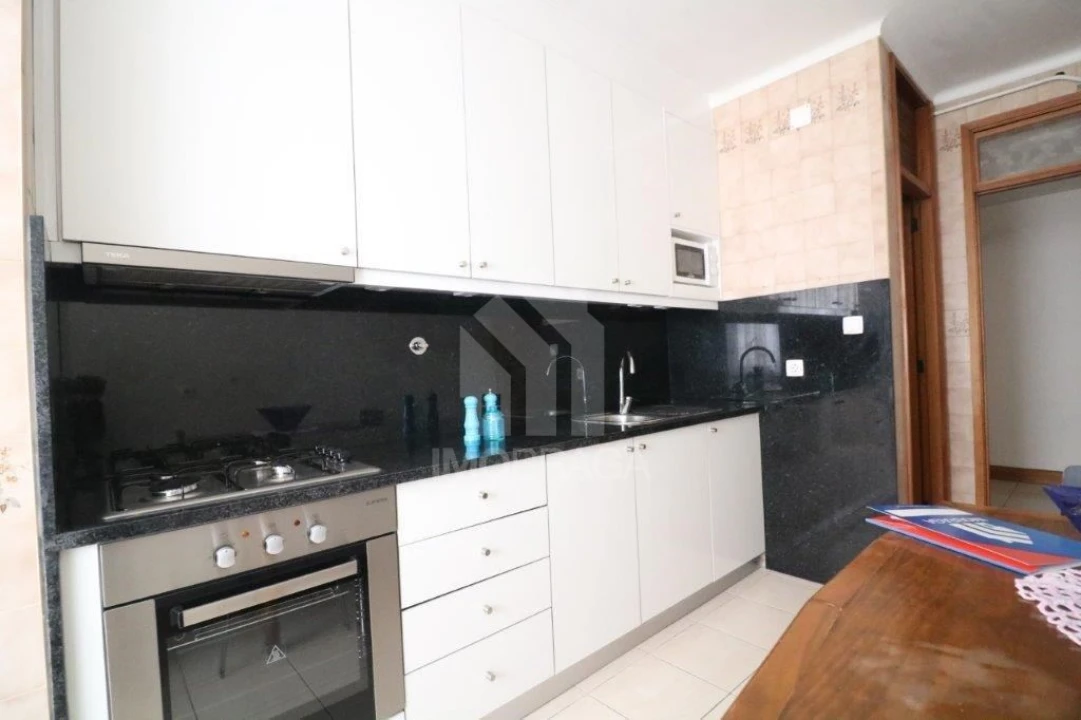 Apartamento T2 para Arrendamento em Braga (Maximinos, Sé e Cividade) Foto 1