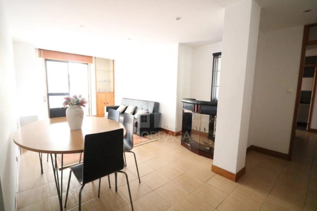 Apartamento T2 para Arrendamento em Braga (Maximinos, Sé e Cividade) Foto 11