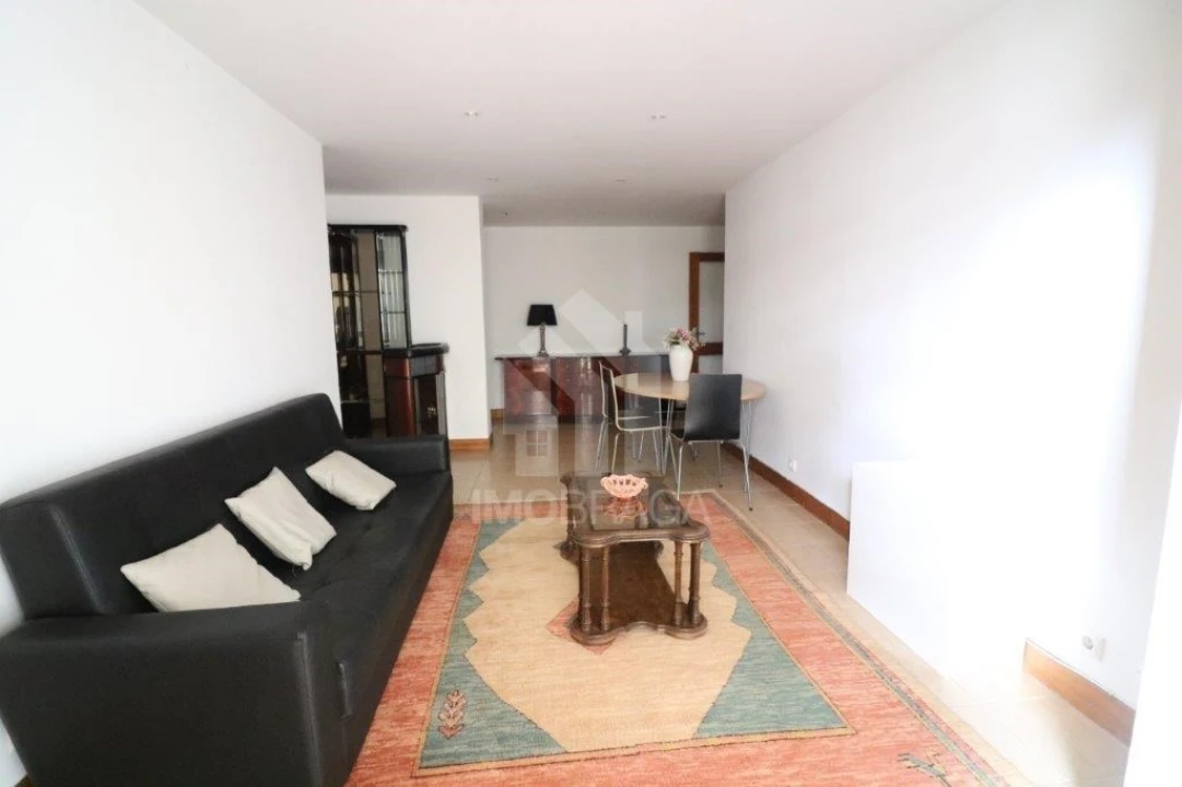 Apartamento T2 para Arrendamento em Braga (Maximinos, Sé e Cividade) Foto 12