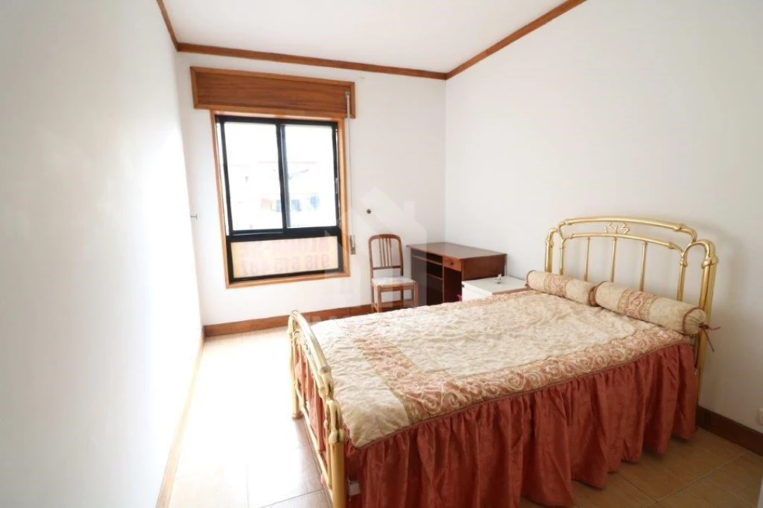Apartamento T2 para Arrendamento em Braga (Maximinos, Sé e Cividade) Foto 16