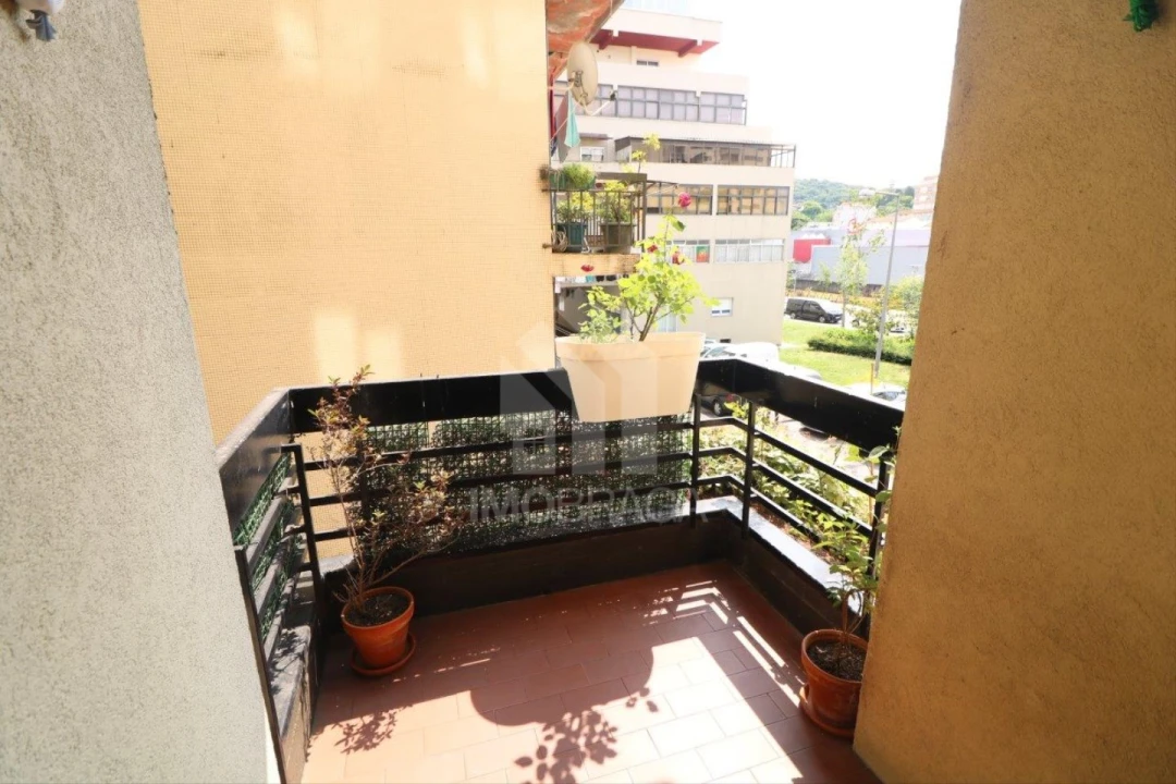 Apartamento T2 para Arrendamento em Braga (Maximinos, Sé e Cividade) Foto 22