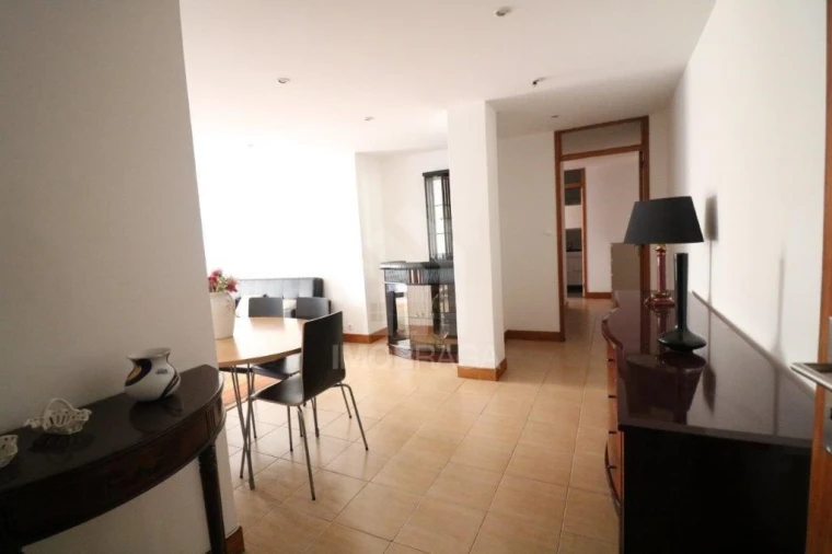 Apartamento T2 para Arrendamento em Braga (Maximinos, Sé e Cividade) Foto 10