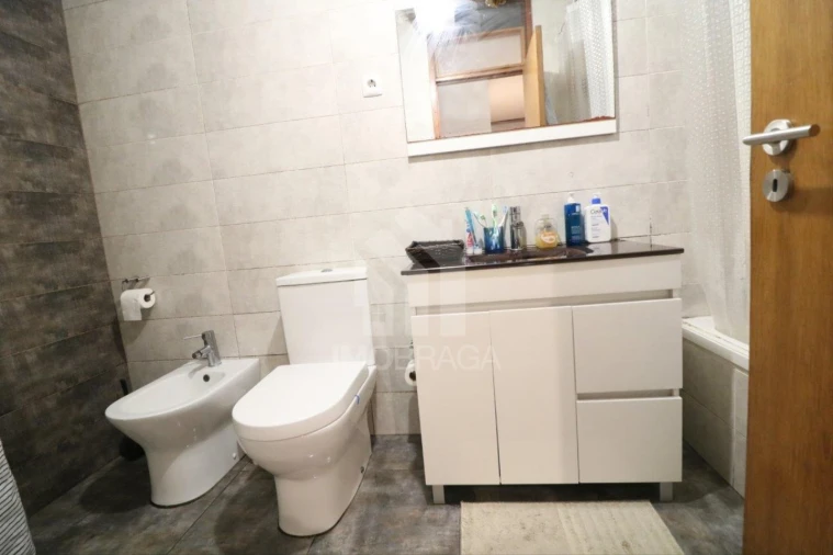 Apartamento T2 para Arrendamento em Braga (Maximinos, Sé e Cividade) Foto 24