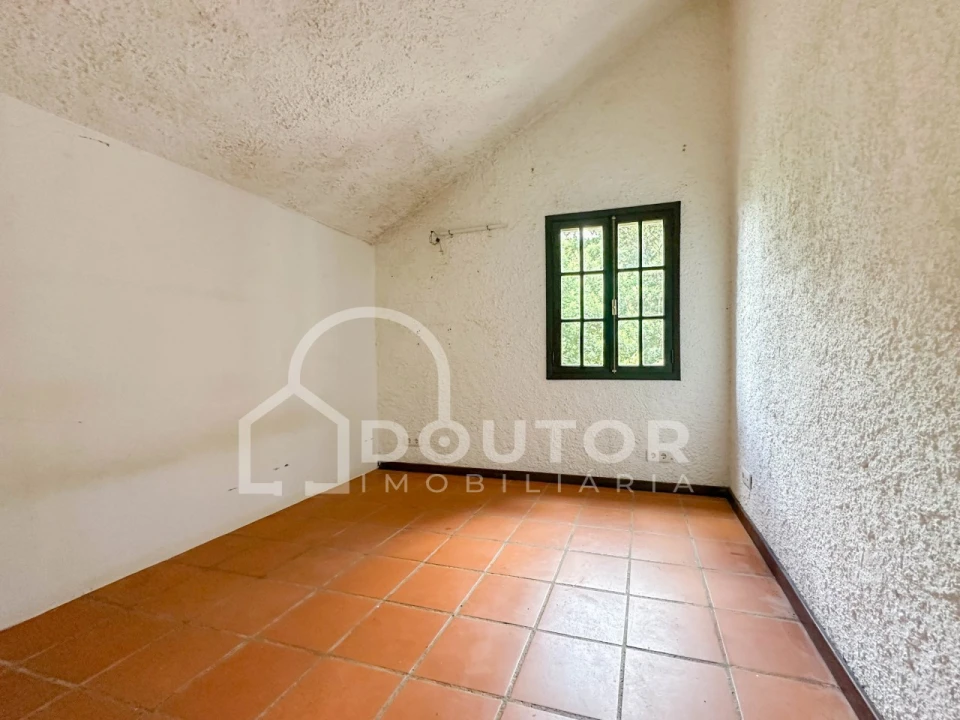 Moradia T2 para Venda em Camacha Foto 17