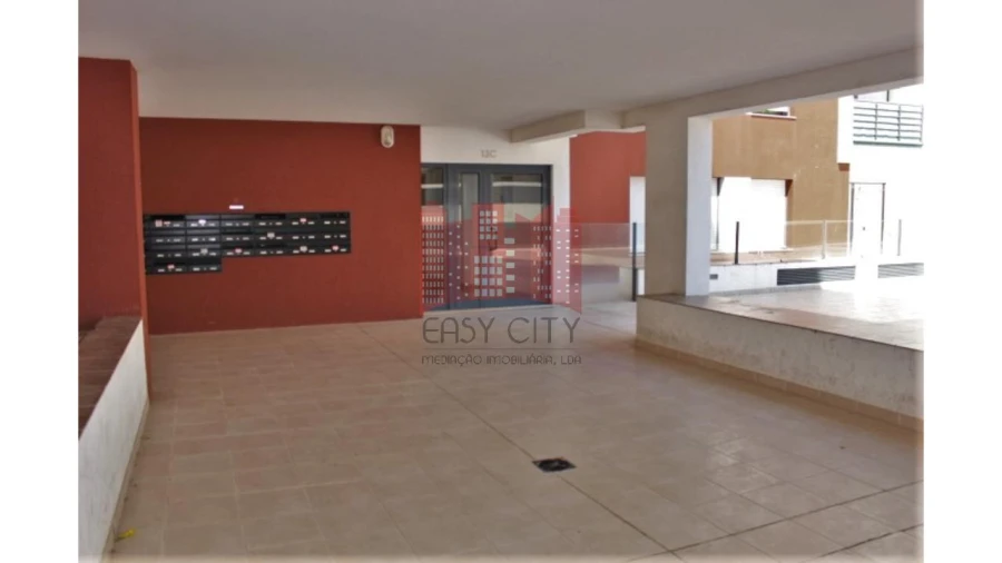 Apartamento T2 para Arrendamento em Loures Foto 7