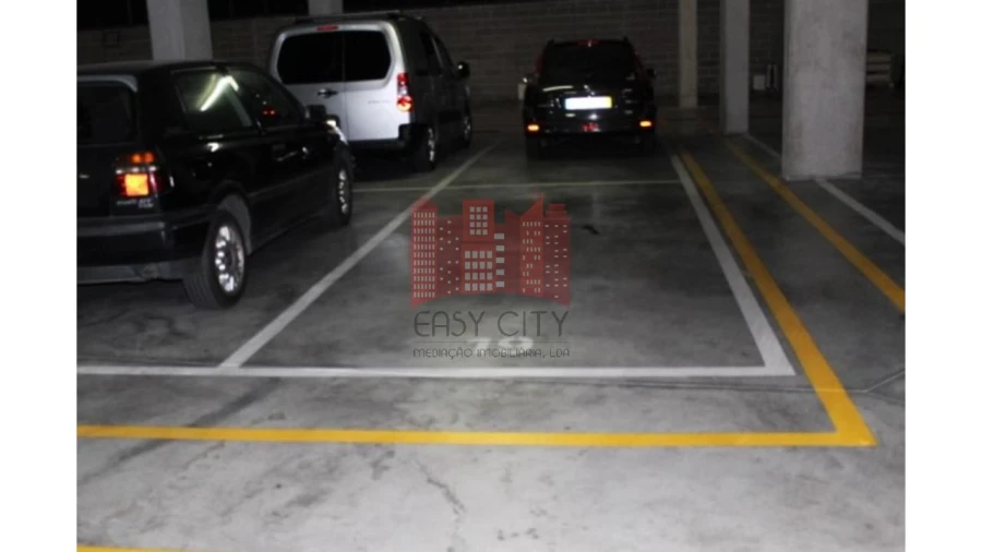 Apartamento T2 para Arrendamento em Loures Foto 8