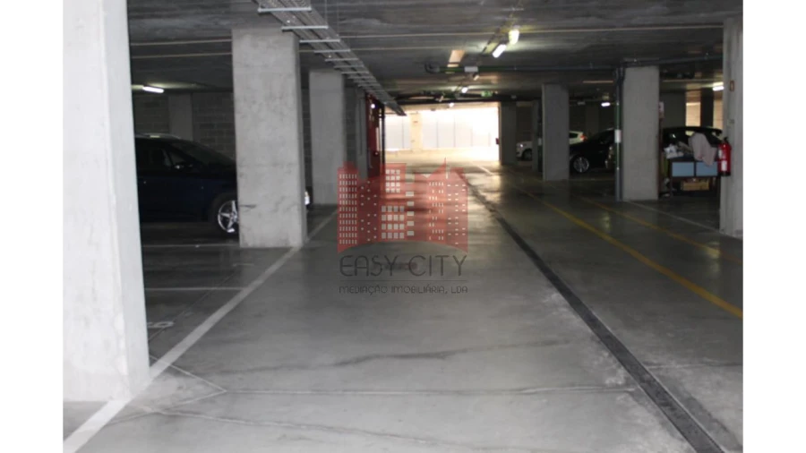 Apartamento T2 para Arrendamento em Loures Foto 9
