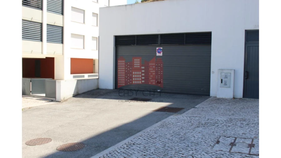 Apartamento T2 para Arrendamento em Loures Foto 10