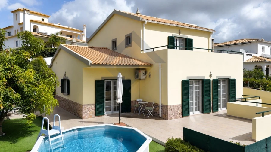Moradia T3 para Venda em Loule (São Clemente)
