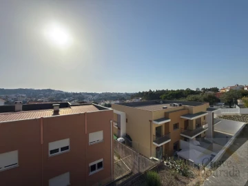 Apartamento T1 para Venda em Santa Clara e Castelo Viegas